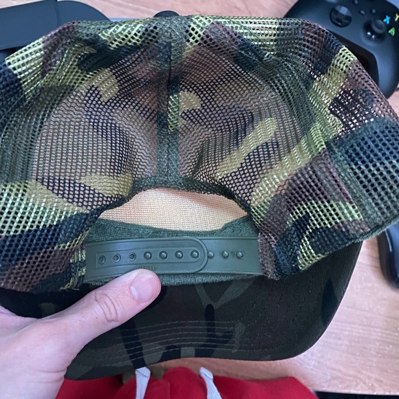 Sicko Born From Pain Camo/White Trucker Hat - Picture 3 of 5